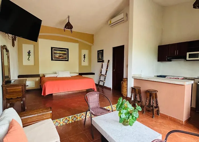 Victoria Mirador Lodge Zihuatanejo